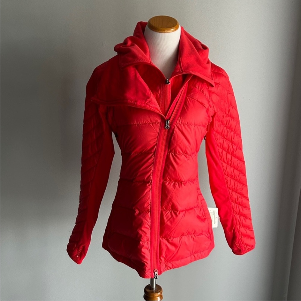 RELISTED.  NWT Lululemon RUN: What The Fluff Jacket Love Red 8 - Picture 9 of 15